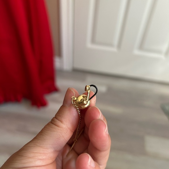5/$25 phone vintage Elegant Gold tie pin 😌 - Picture 4 of 6